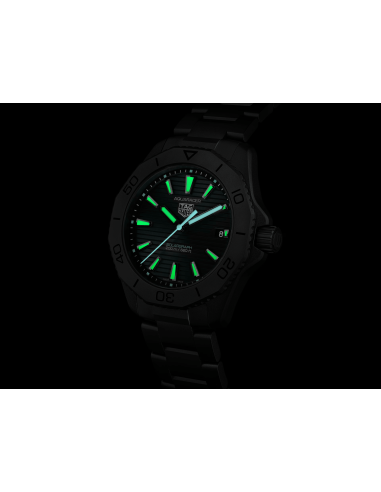 TAG HEUER AQUARACER PROFESSIONAL 200...