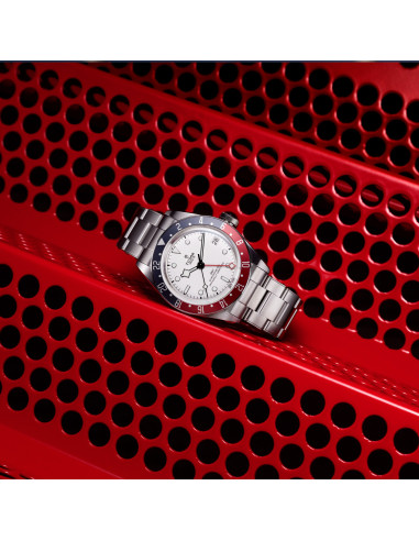 BLACK BAY GMT