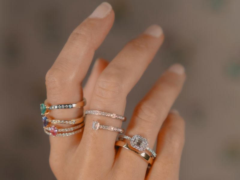anillos con piedra preciosa aguamarina